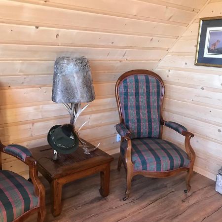 Dartmoor Cottage Steninge エクステリア 写真