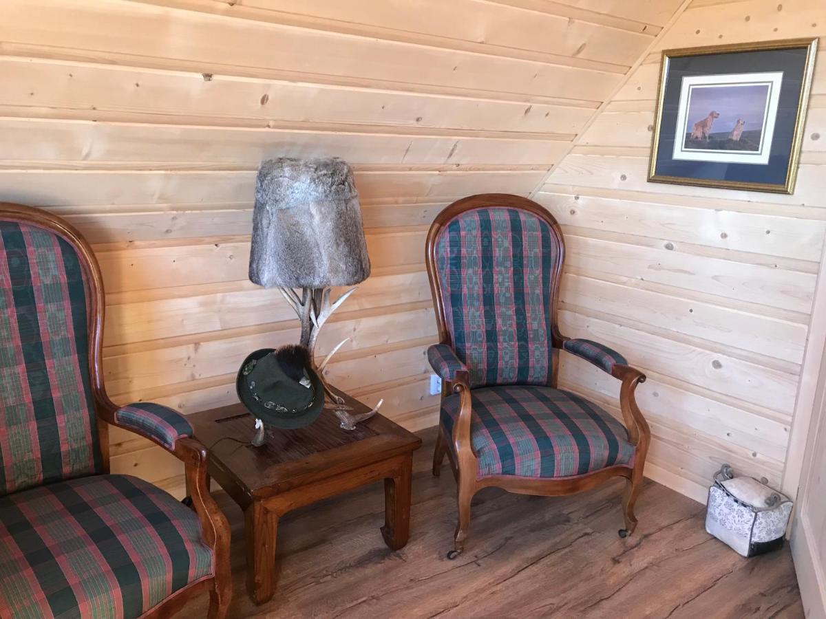 Dartmoor Cottage Steninge エクステリア 写真